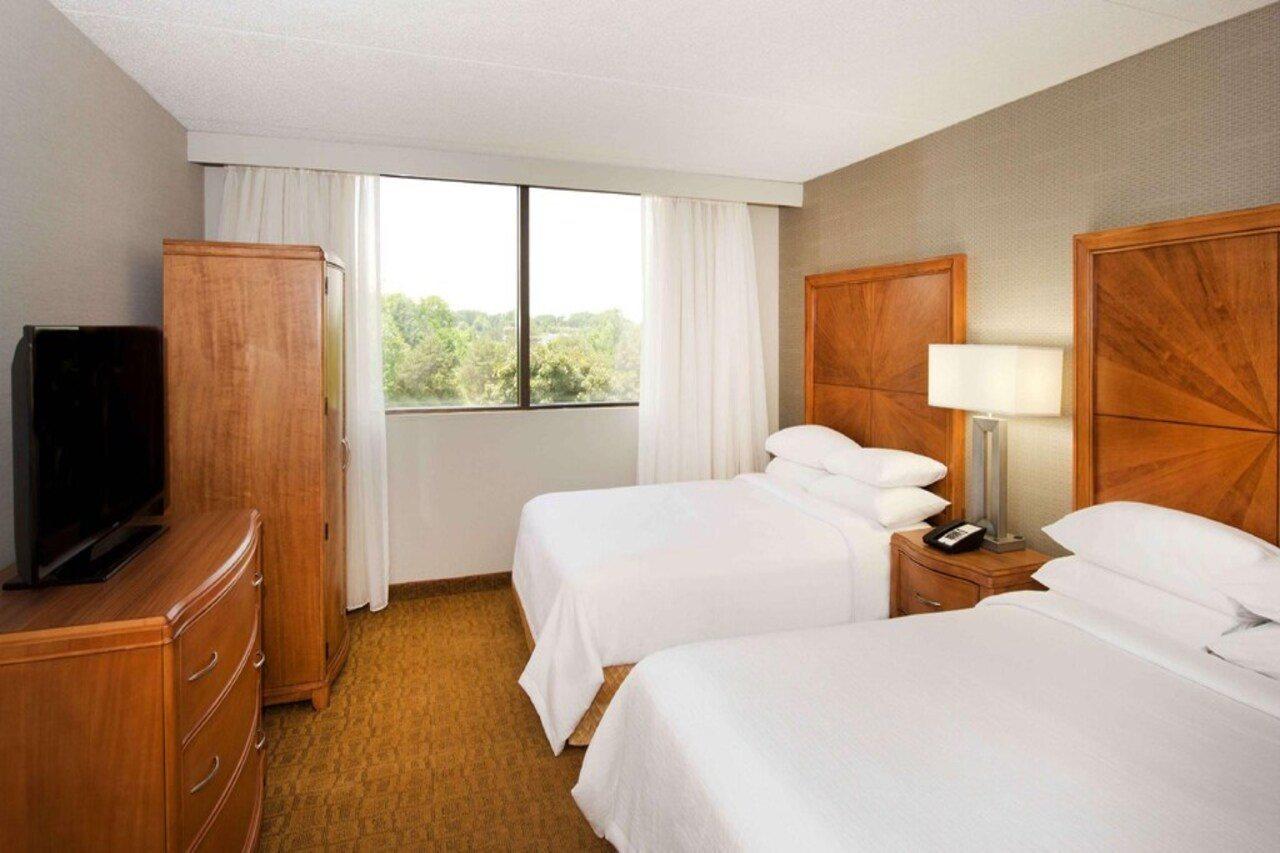 Embassy Suites By Hilton Detroit - Livonia/Novi Экстерьер фото