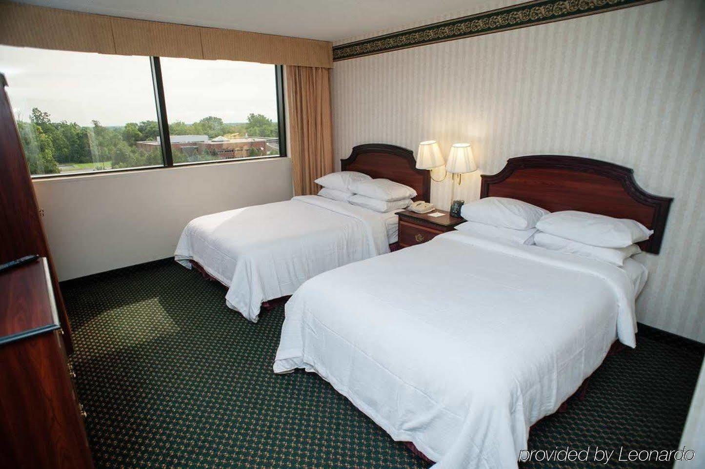 Embassy Suites By Hilton Detroit - Livonia/Novi Экстерьер фото
