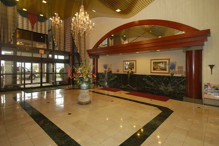Embassy Suites By Hilton Detroit - Livonia/Novi Экстерьер фото